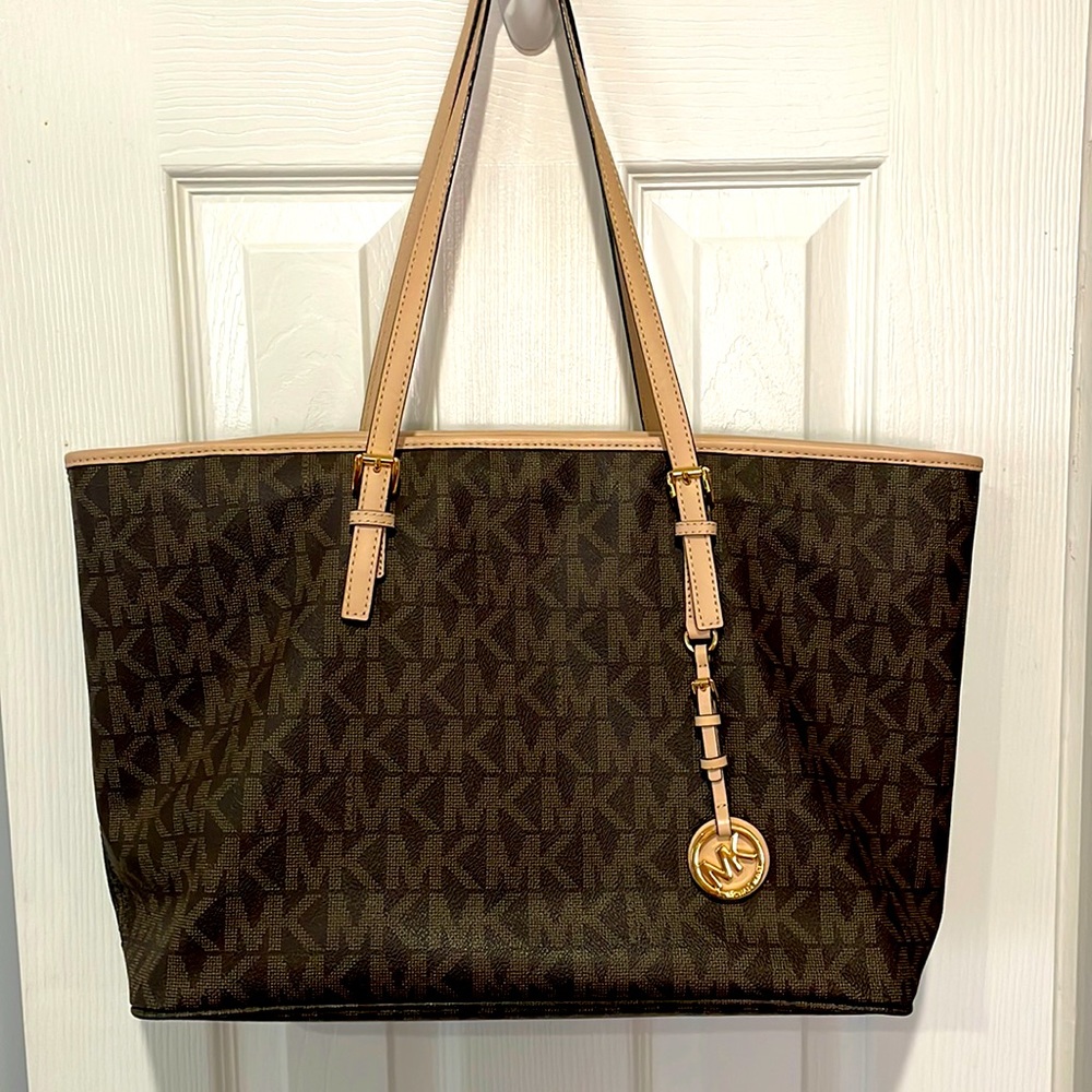 Michael Kors Jet Set Travel Large Tote